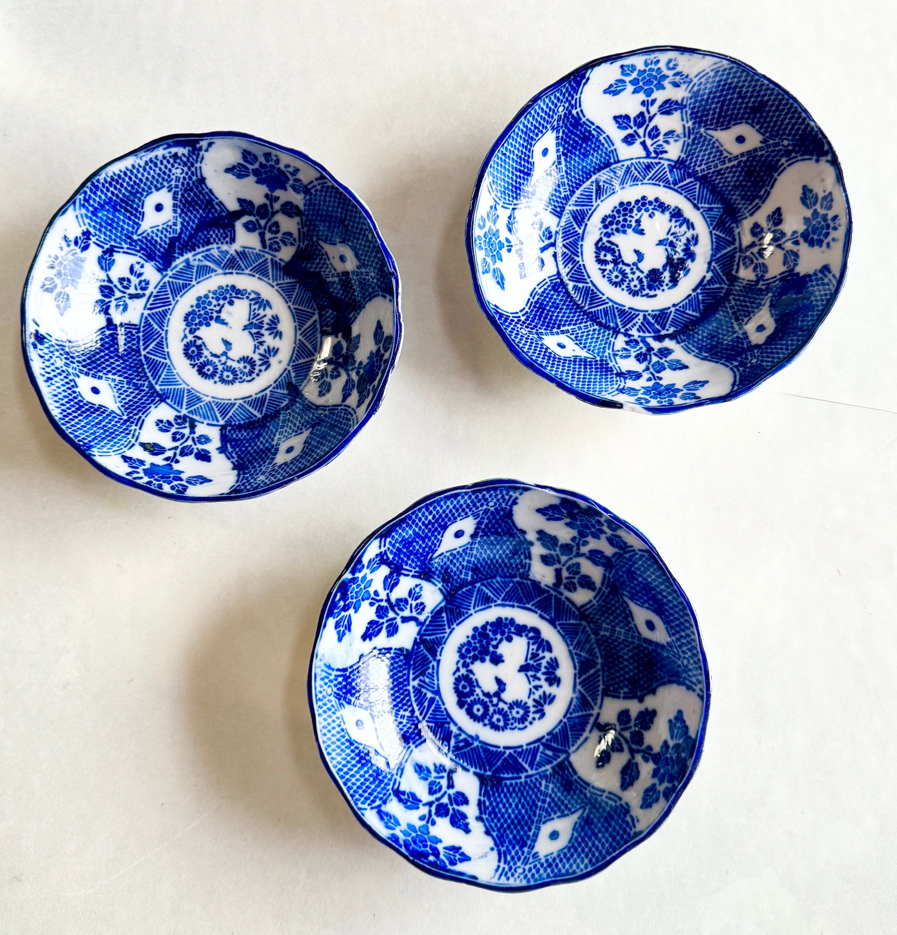 骨董皿 伊万里 錦手色絵 帆船 波 松竹梅文長皿 おまとめ 骨董皿