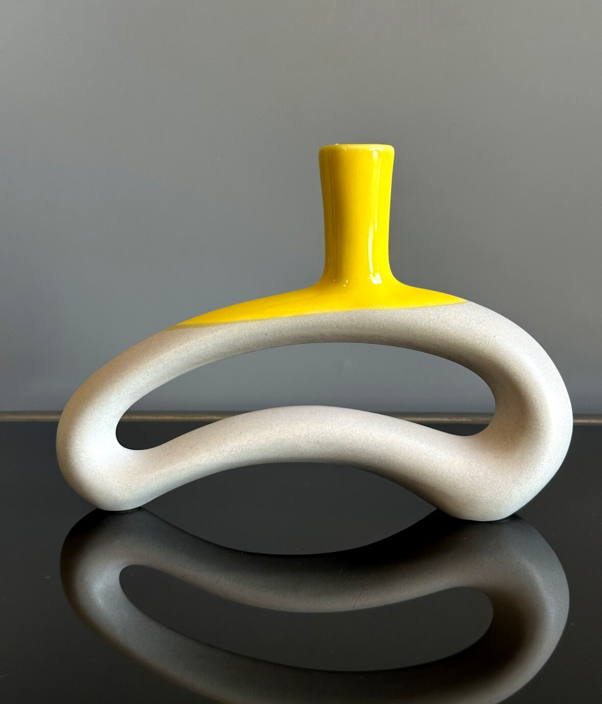 ミッドセンチュリー　フリル花瓶　ドット柄フラワーベース　水玉　レトロポップ ミッドセンチュリー フリル花瓶 ドット柄フラワーベース 水玉