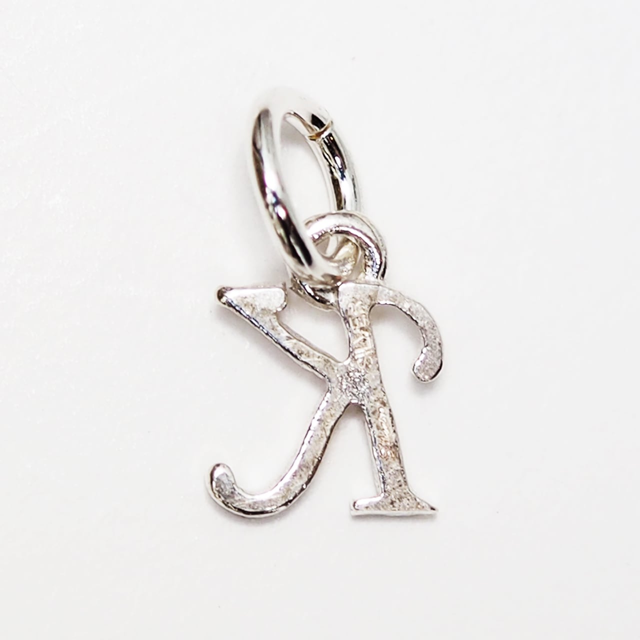 イニシャルローマン〈K〉シルバー / チャーム | LIBERTAS TOKYO イニシャルローマン〈K〉シルバー / チャーム | LIBERTAS TOKYO