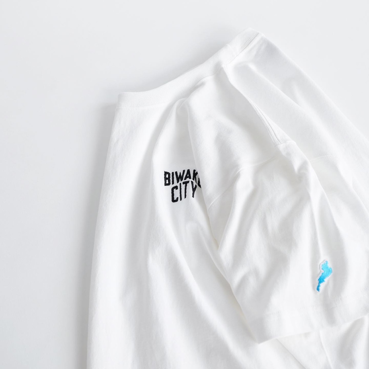 BIWAKO CITY   / EMBROIDERY LOGO TEE