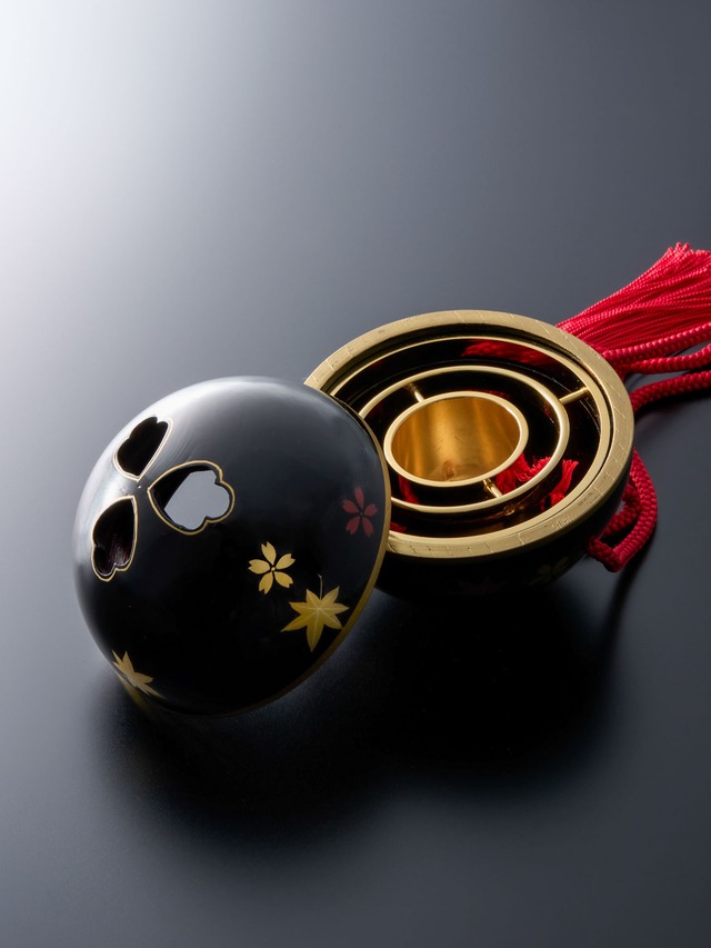 Hanging Incense ❝Kunshu❞® Shunjyu（Gold lacquer ）True lacquer finish（Black）Small 11cm Red tassel