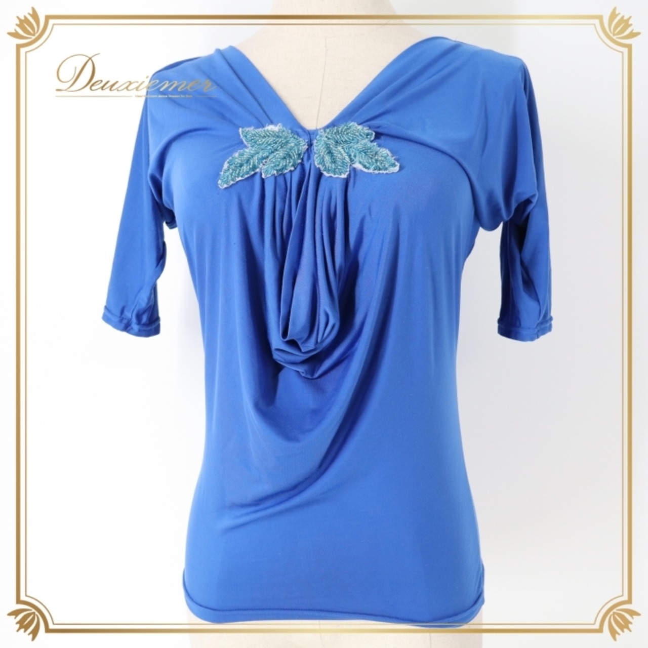 社交ダンス 衣装 トップス ブラウス ブルー系 チャコットロイヤルダンス Chacott ROYAL DANCE レッスン 練習 青 スリット袖 ビジュー リボン ドルマンスリーブ 大人っぽい 上品 おしゃれ フレア かわいい 華やか 鮮やか フェミニン お洒落 シンプル エレガント 軽やか ダンスウェア レディース スタイリッシュ