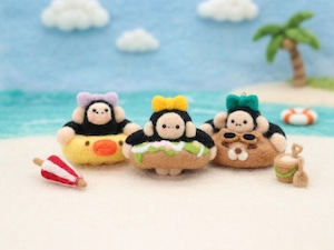 ちびゴリ子(浮き輪ドーナツ)/Mini goriko (Donut float ring)