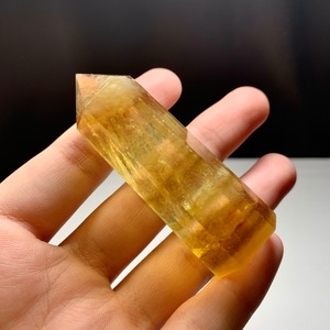 1.色合い美しい・ゴールデンイエローフローライト ポイント