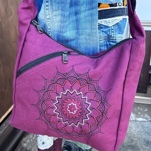 マンダラ刺繍ショルダーバッグ
