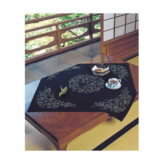 オリムパス：刺し子キット130『テーブルクロス』(紺) Sashiko table cloth making set