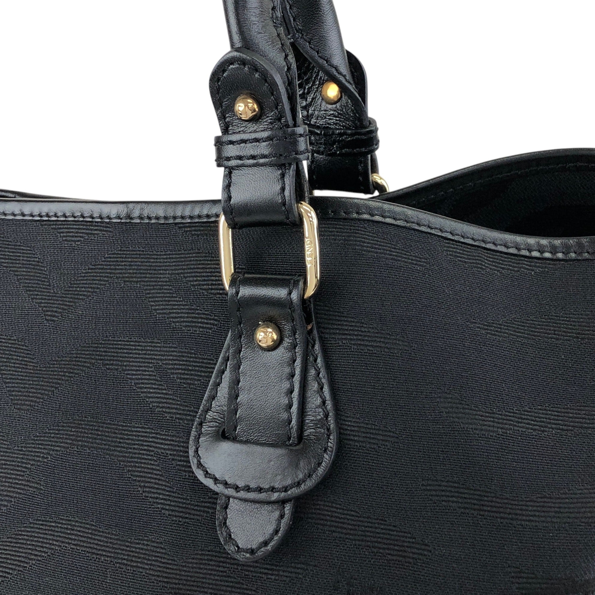 FENDI フェンディ トートバッグ ブラック ロゴチャーム ナイロン