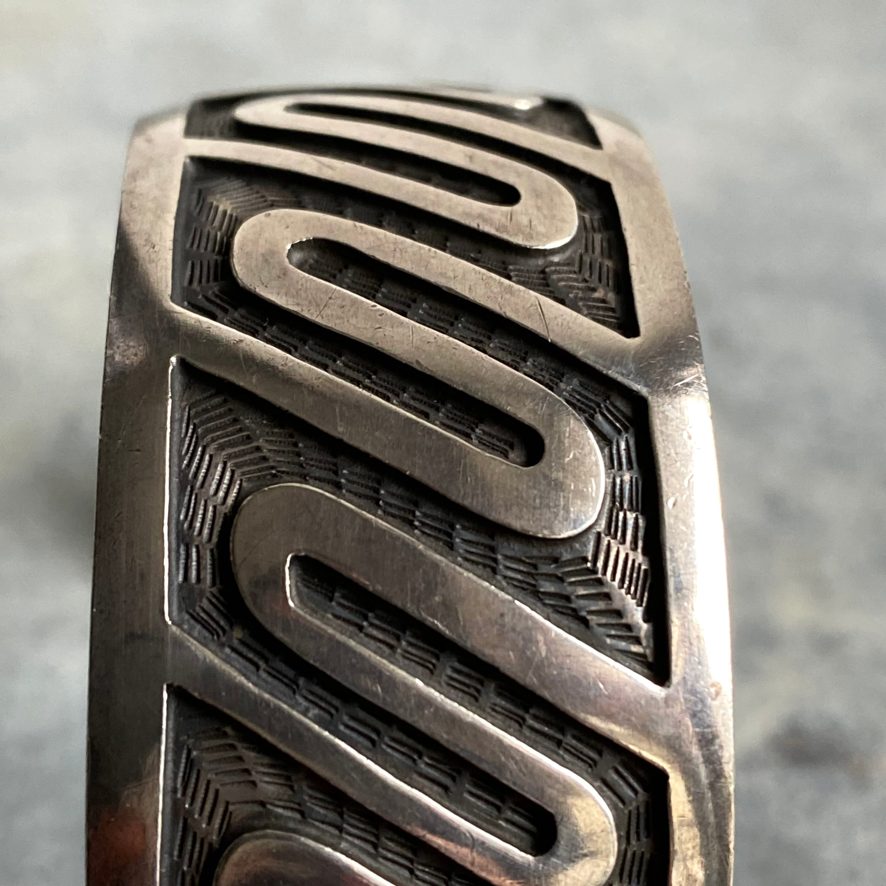 Indian jewelry / overlay cuff bangle Watson Honanie | cravittra