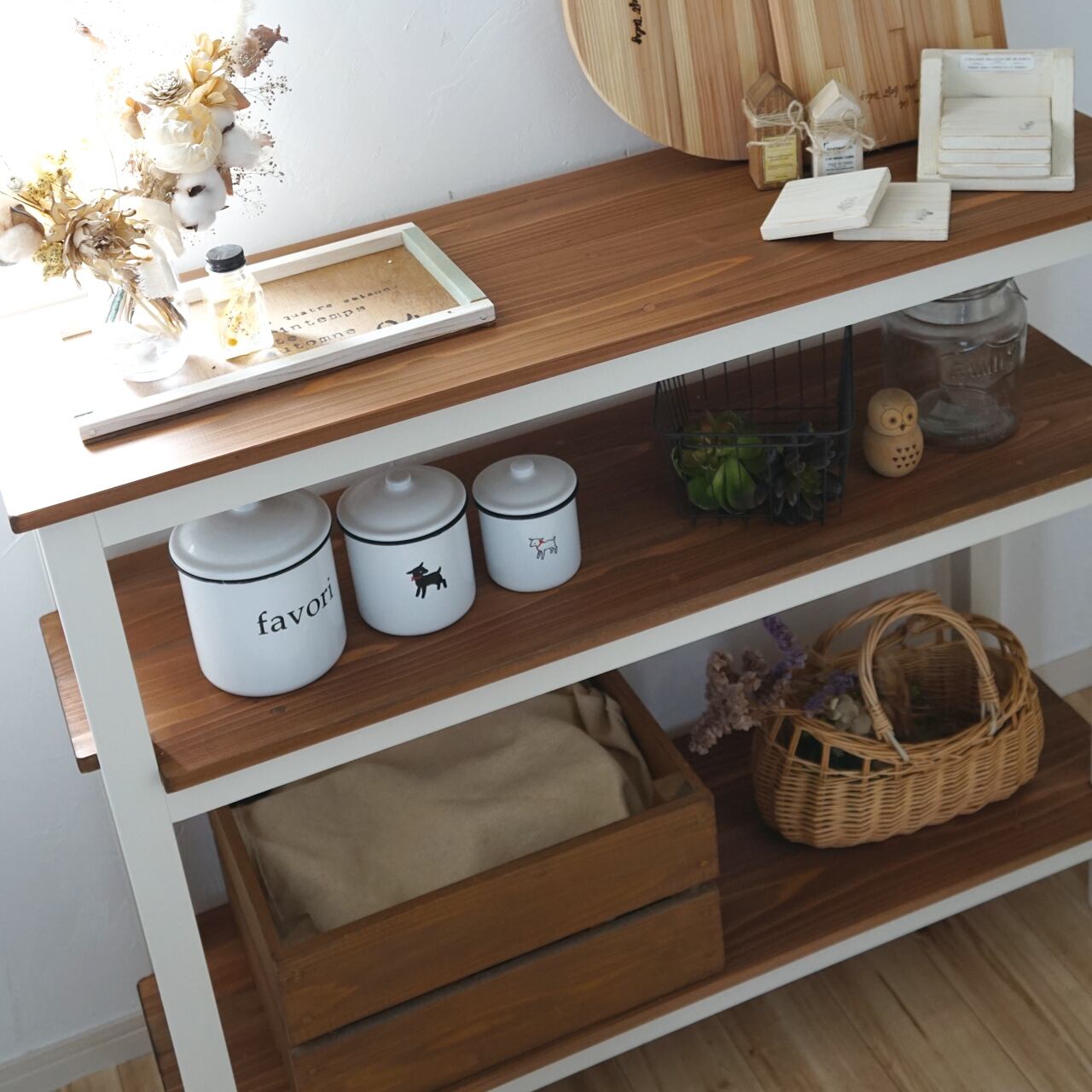 国産無垢材のシェルフ [脚付きタイプ] キッチン棚 / 収納棚 / 木製の棚