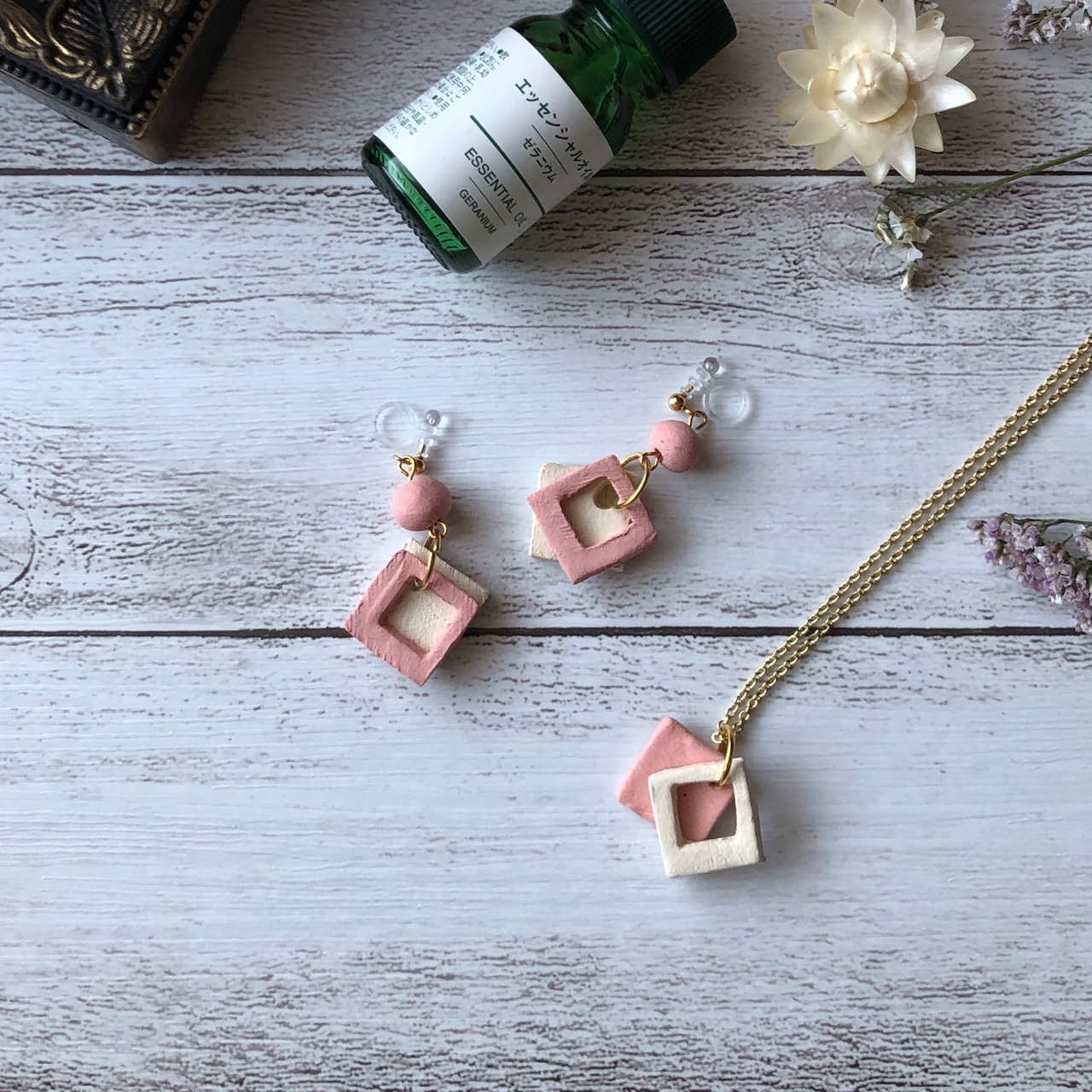 アロマが香る信楽焼*選べる5色 アロマシリーズ 陶器ネックレス 伝統工芸