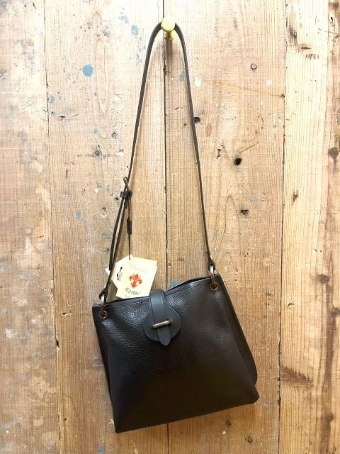 CI-VA Leather Shoulder Bag (チーバ レザー ショルダーバッグ) Made