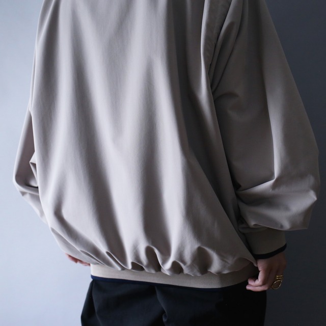 2-way sleeve zip docking design over silhouette half-zip pullover