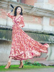 【0048】Side Slit Bohemian Short Sleeve Dress