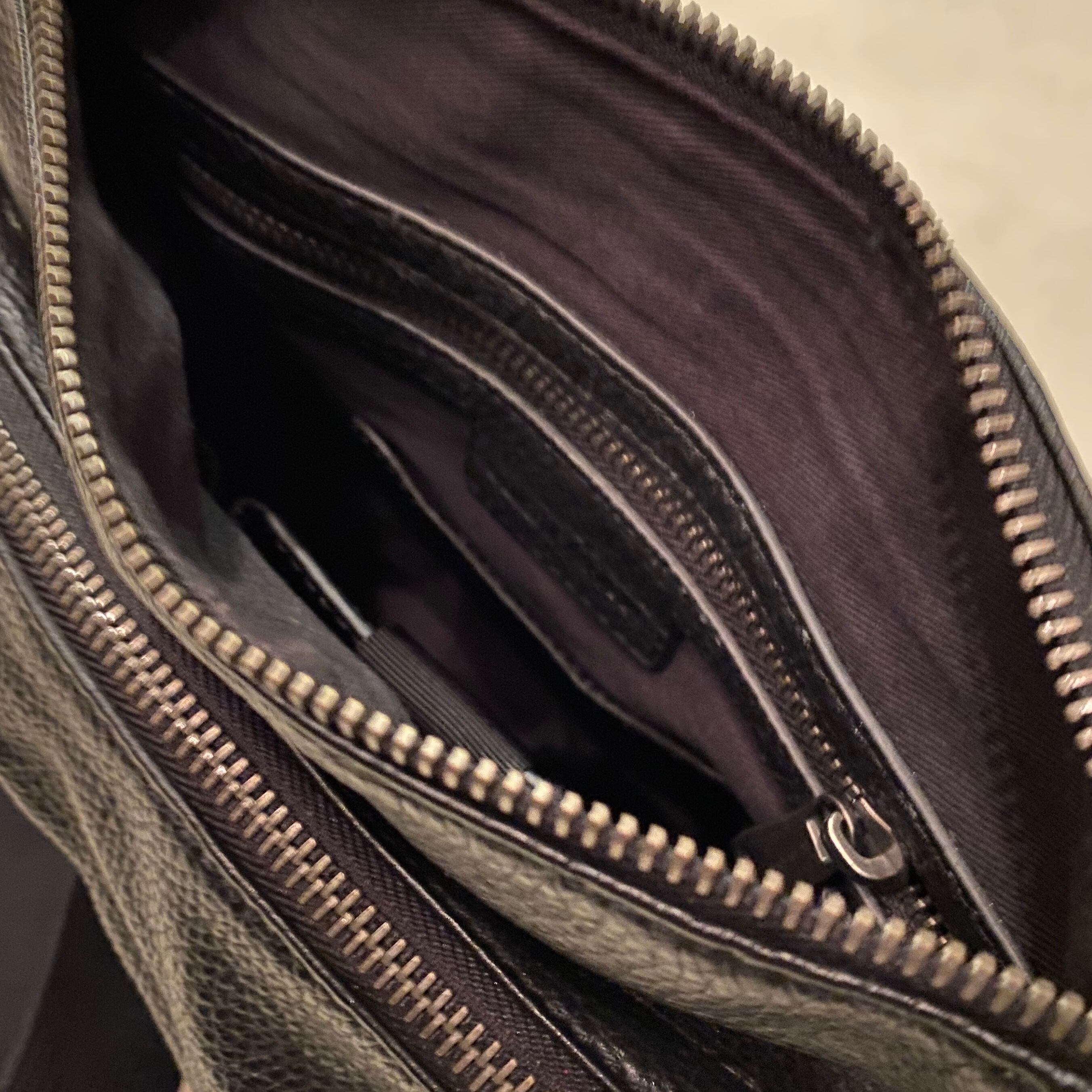 DOLCE&GABBANA black leather multi pocket shoulder bag | NOIR ONLINE