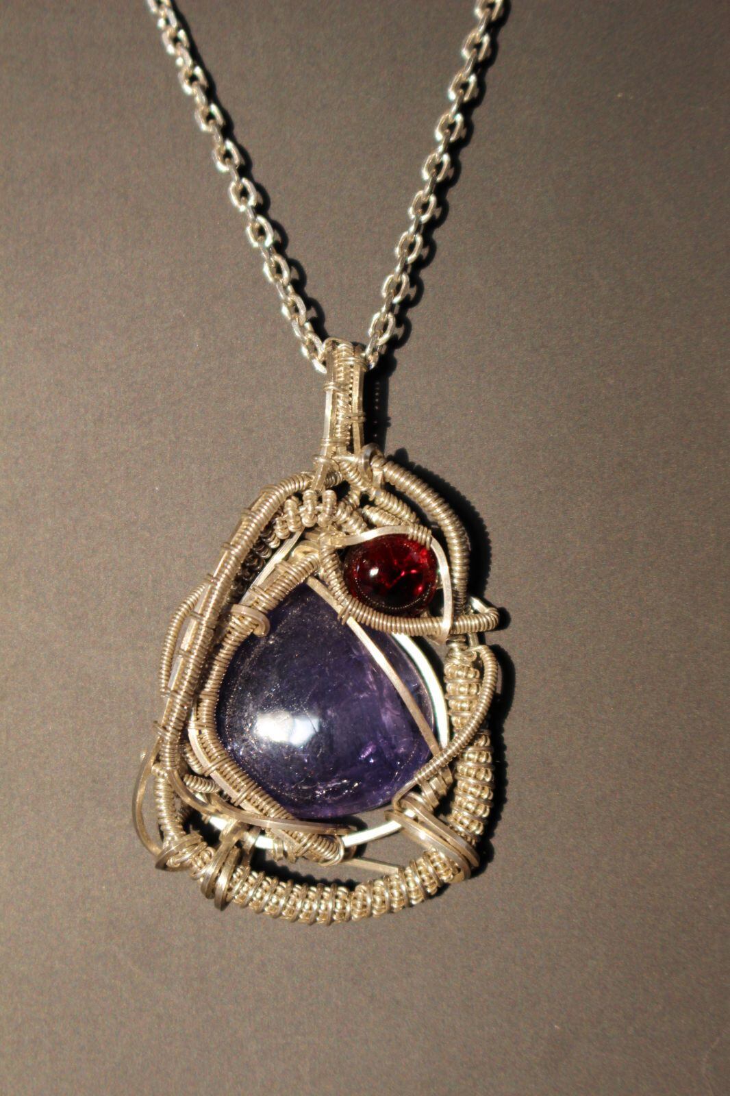 Tanzanite & Garnet siver 925 wirewrapping pendant