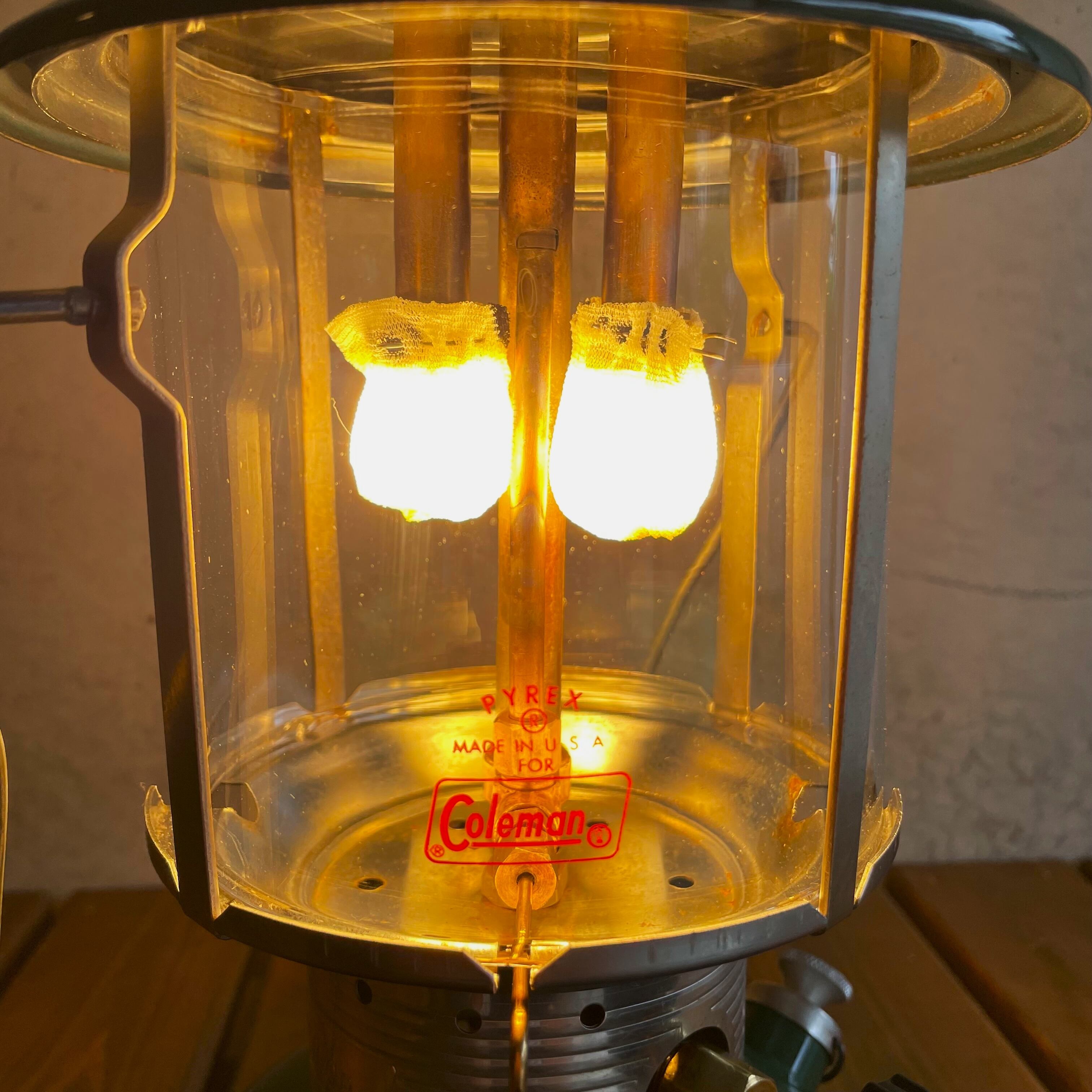 コールマン 220F後期 1972年4月製造 ツーマントル ランタン COLEMAN