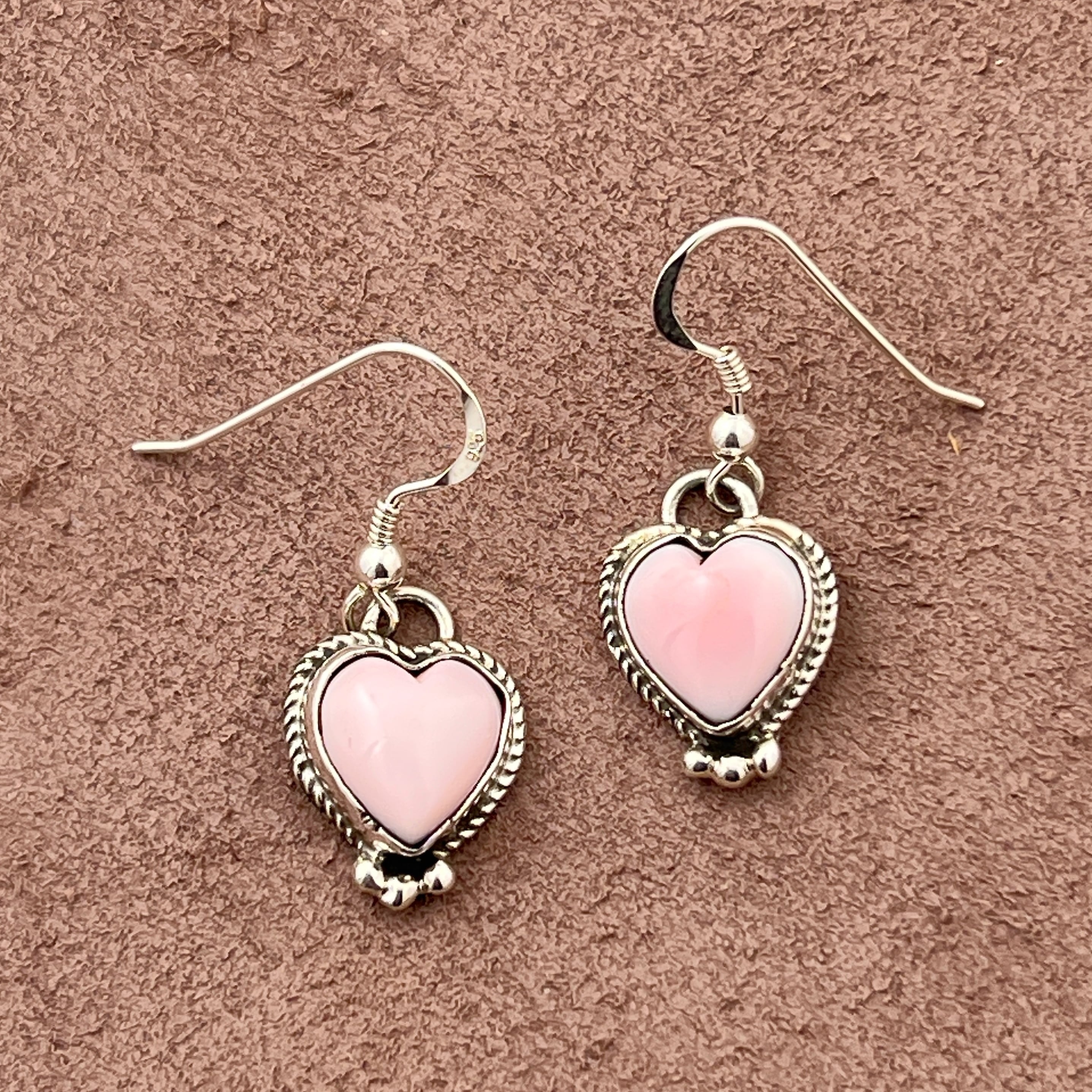 Indian Jewelry 》 コンク シェル ハート フック ピアス | 【公式通販