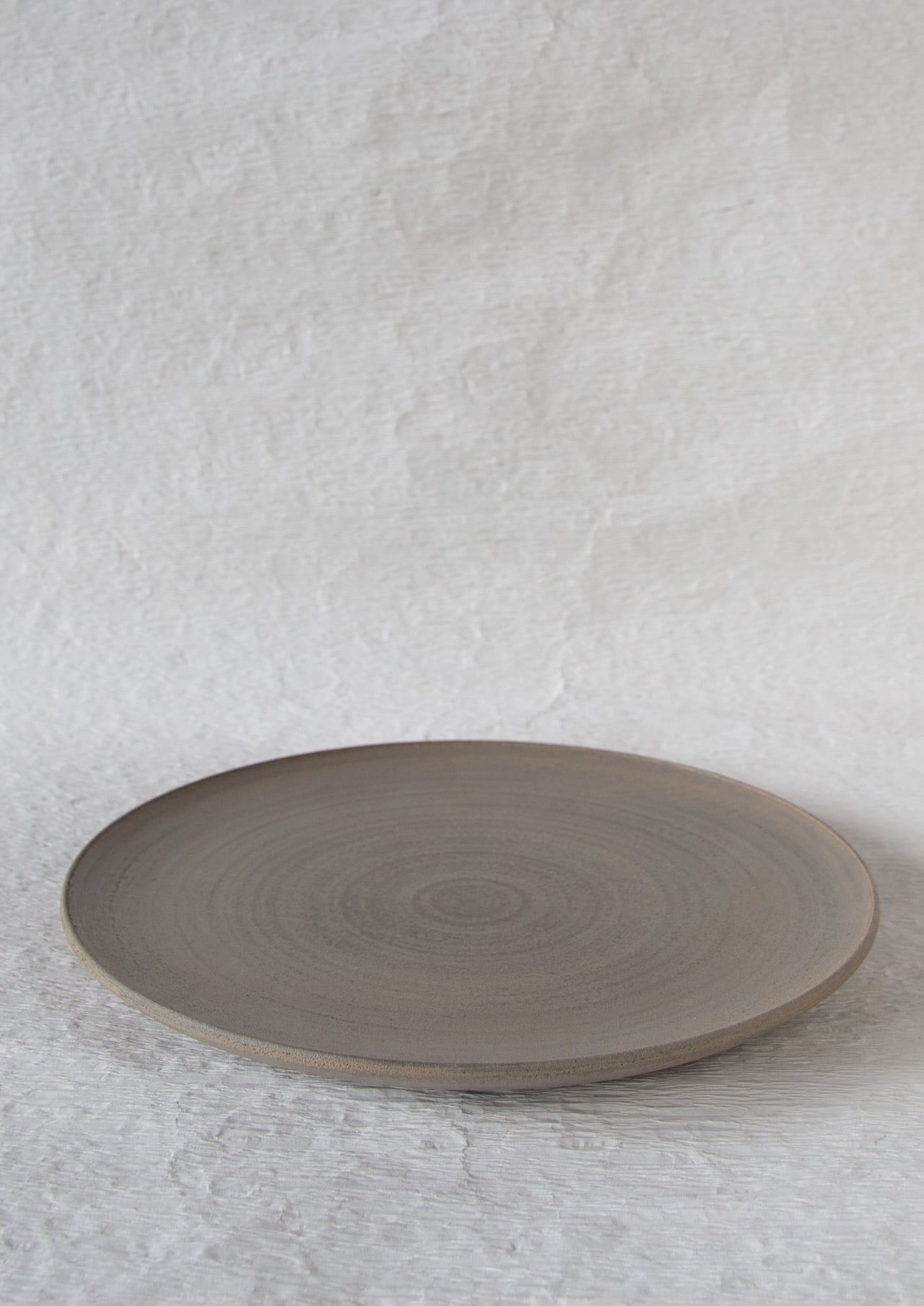 白漆丸皿 8寸（24㎝） 富井貴志作 2510_33 | web-shop MITATE