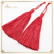 タヒチアンダンス イイ ハンドタッセル レッド系 小物 小道具 ペア 両手 赤 ケース セット ケース付き 紐 フラダンス 練習 レッスン イベント ステージ ポンポン 鮮やか 発表会 パフォーマンス モレ
