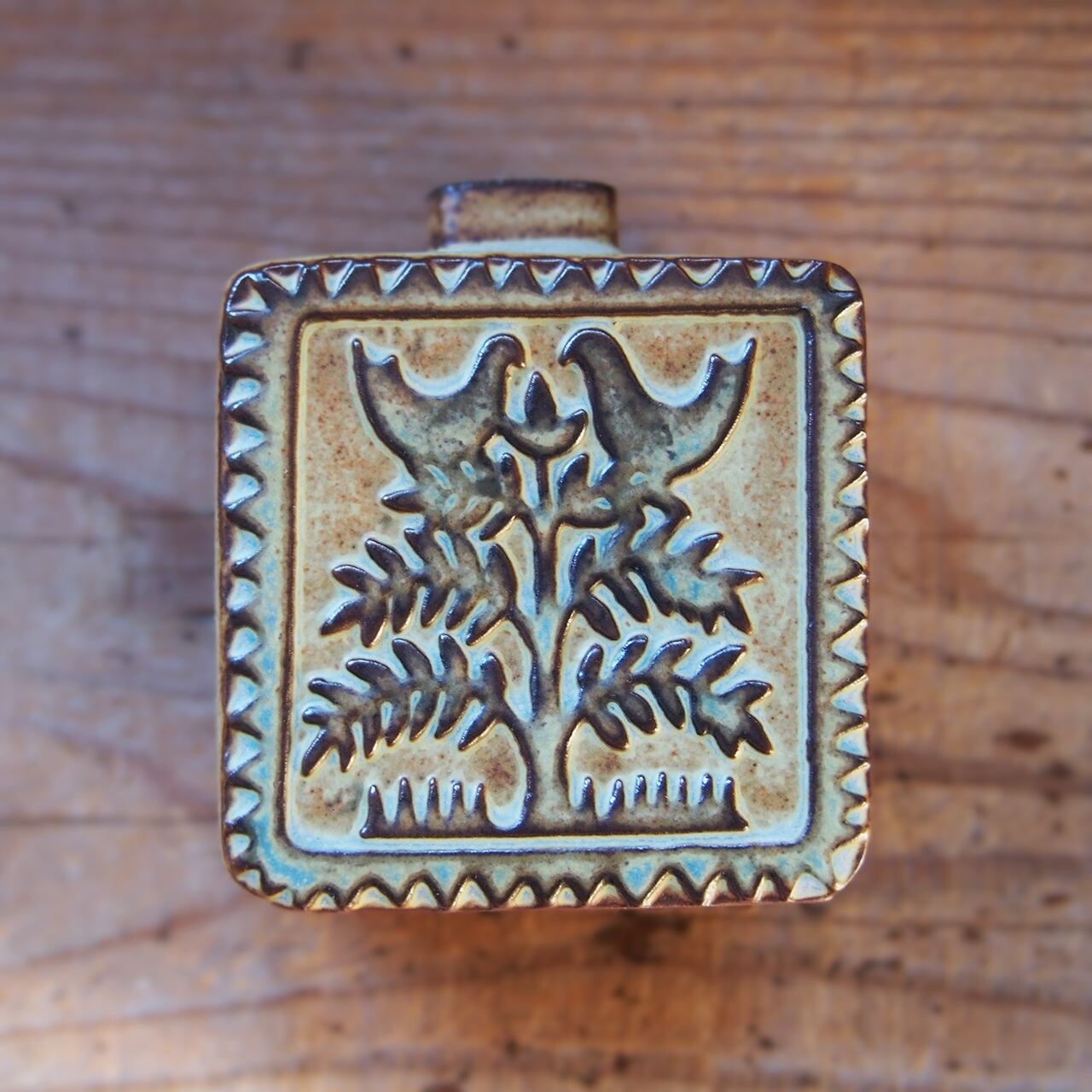 【 完売 】ちいさな瀬戸焼|角形小瓶 レトロ アンティークな陶器 ミニ花瓶 鳥の木/ブーケ