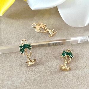 スリムパームツリーエナメルチャーム/ヤシの木/椰子/ハワイ/アクセサリーパーツ