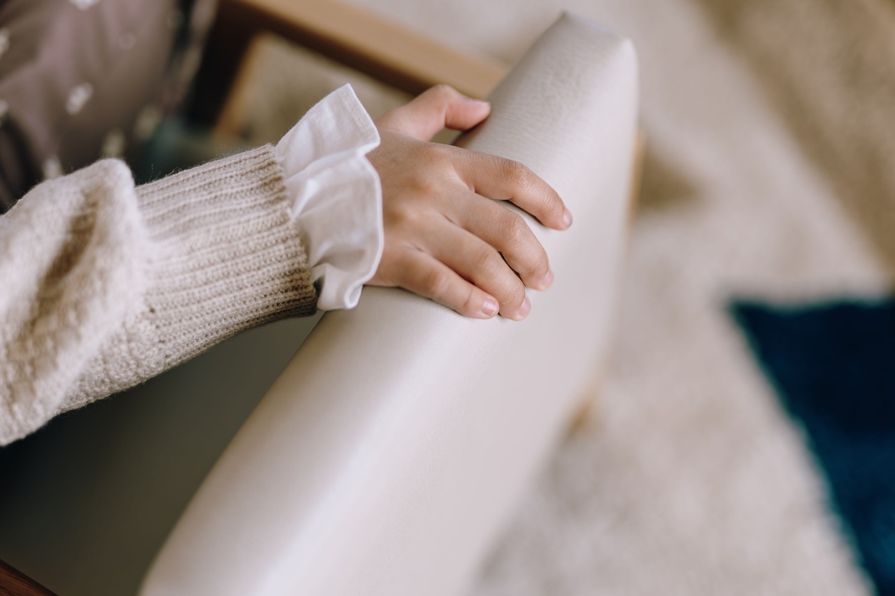 HIIRAGI ( Moss green ) 子ども椅子