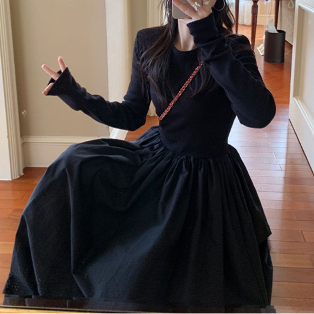 voluminous flared long sleeve one-piece　J00235