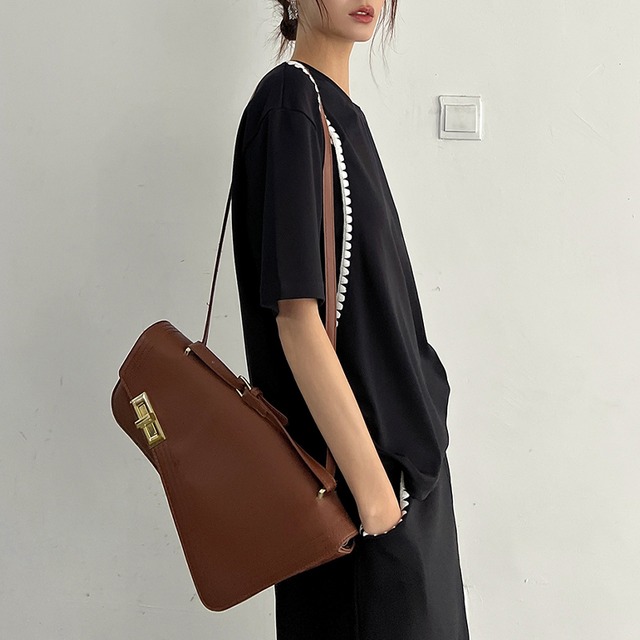 monotone tops and skirt　10599