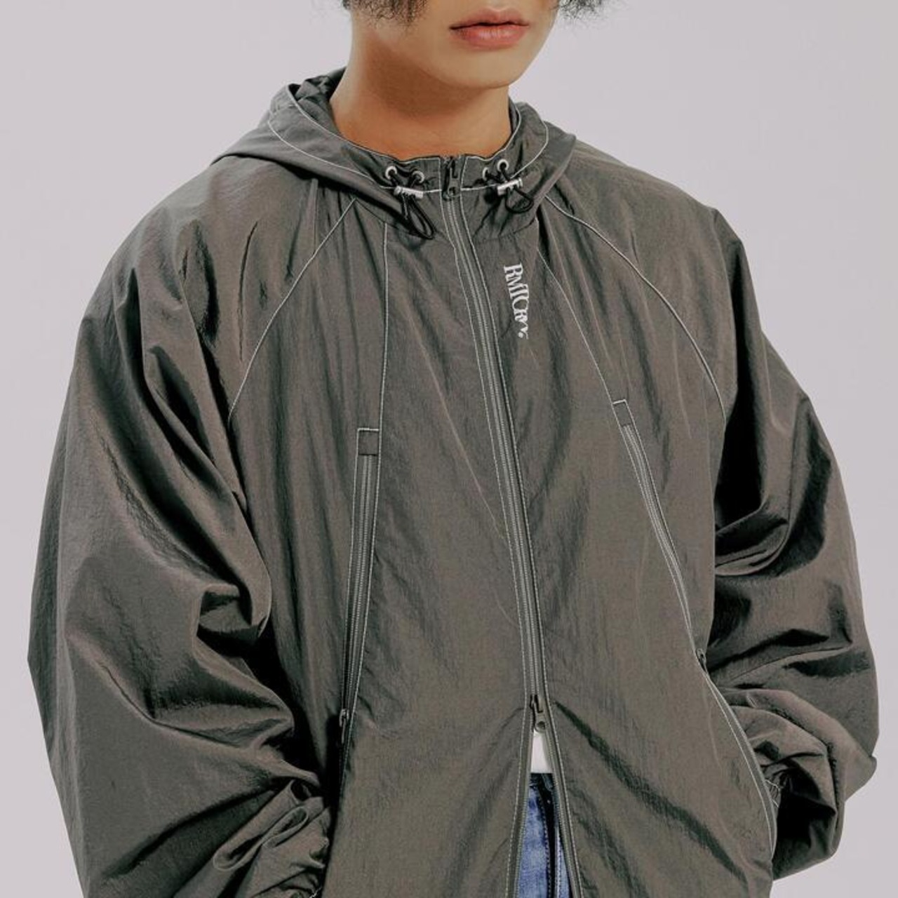 UTILITY HOOD WINDBREAKER_CHARCOAL