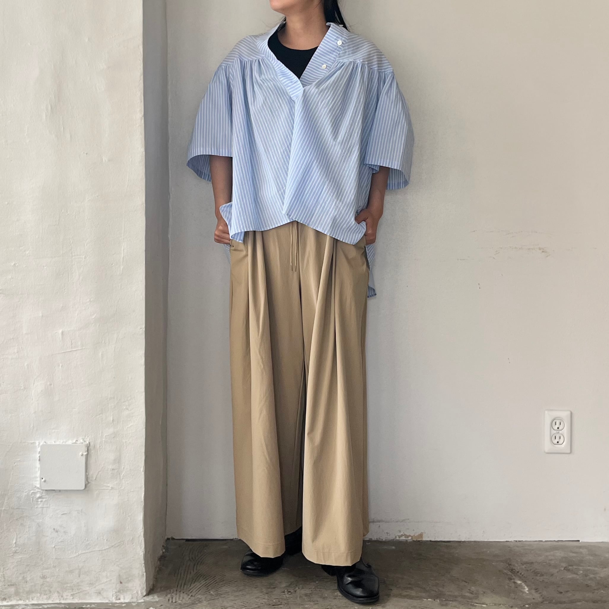 Liyoca ストライプドビーシャツ