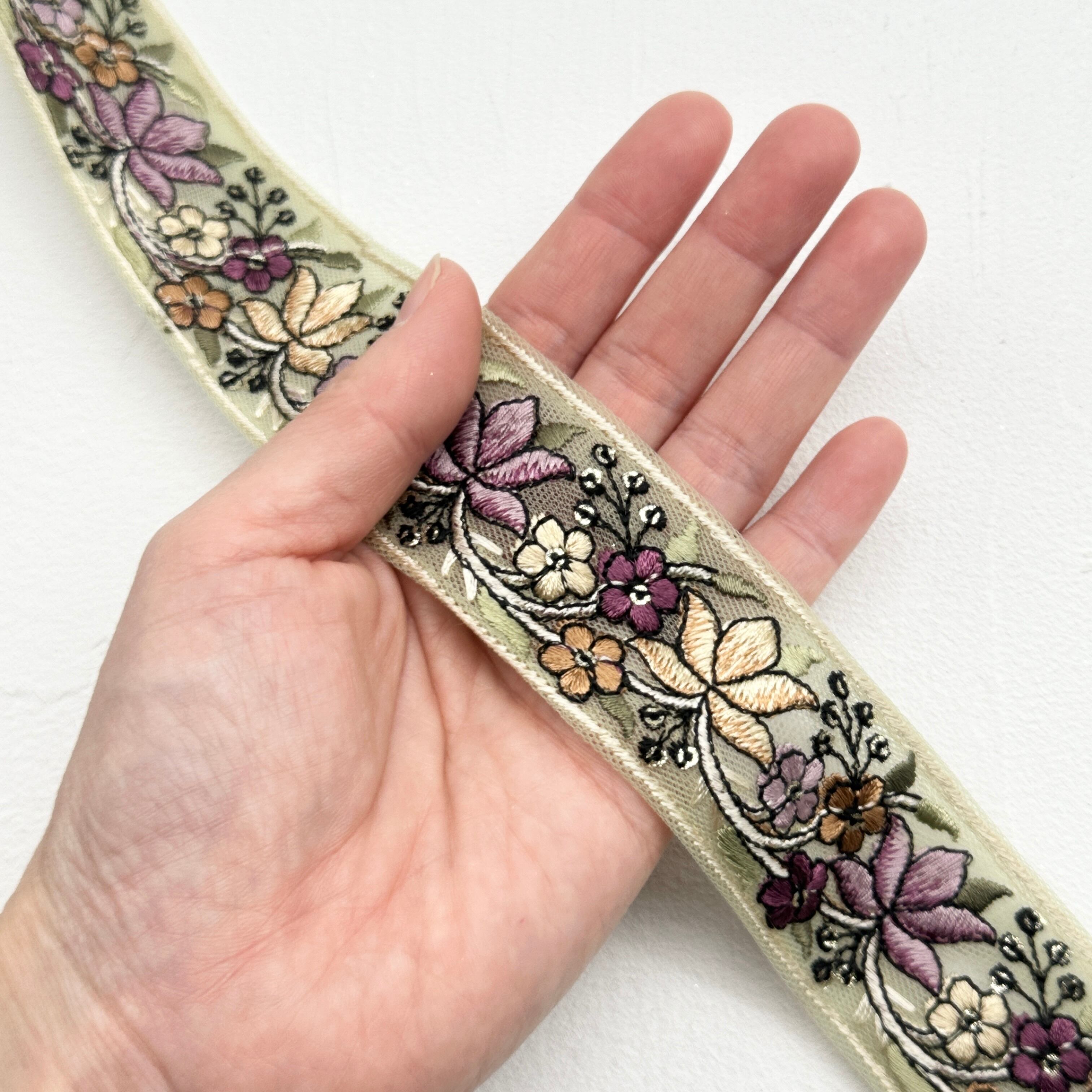 ステンドグラス [グリーン］インド刺繍リボン 1381 | インド刺繍リボン