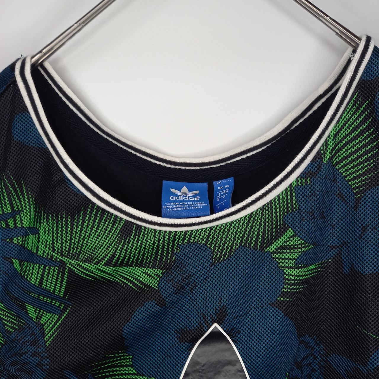 アディダスオリジナルス　タンクトップ　ビッグロゴ　トレフォイル　花柄　緑
