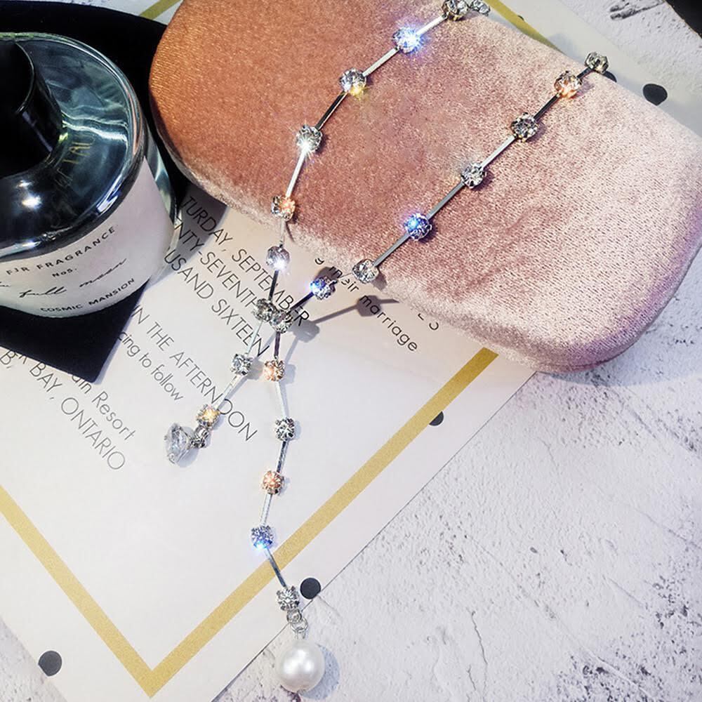 Y字ラインストーンネックレス