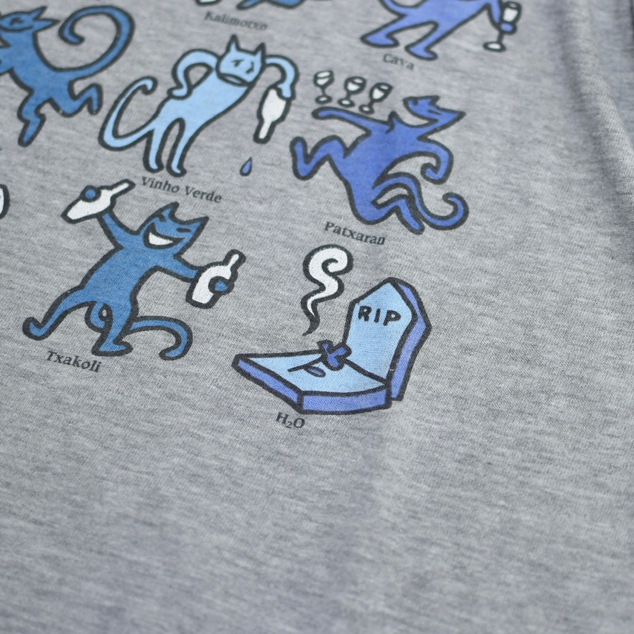 humor drunken cat print tee