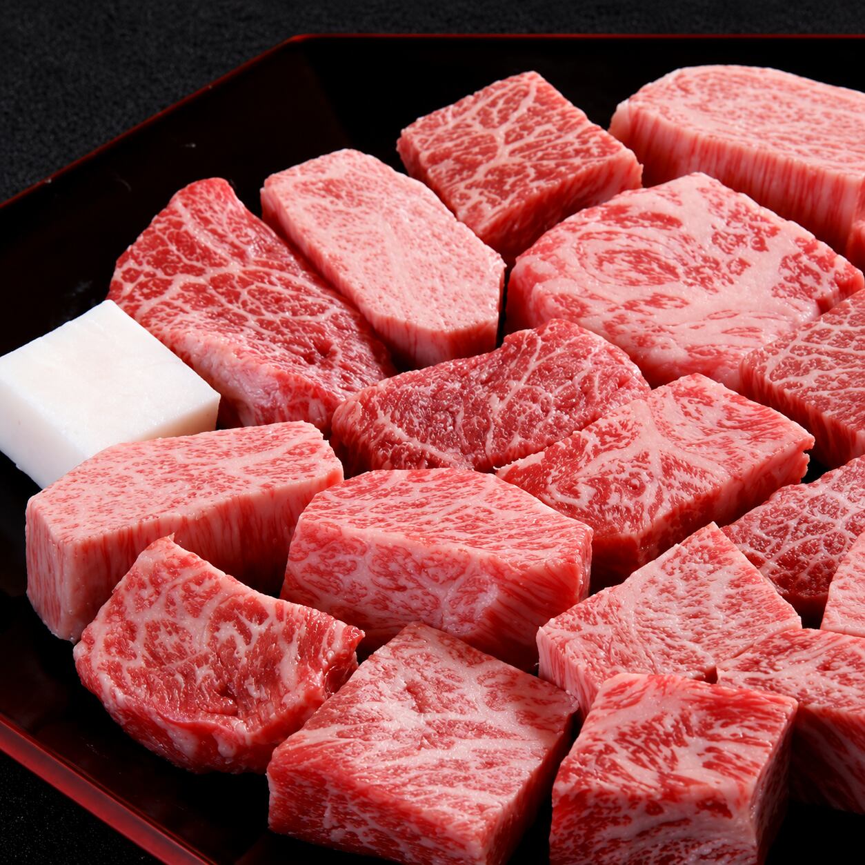 飛騨牛ダイスステーキ(ロース・ヒレ・もも)300g