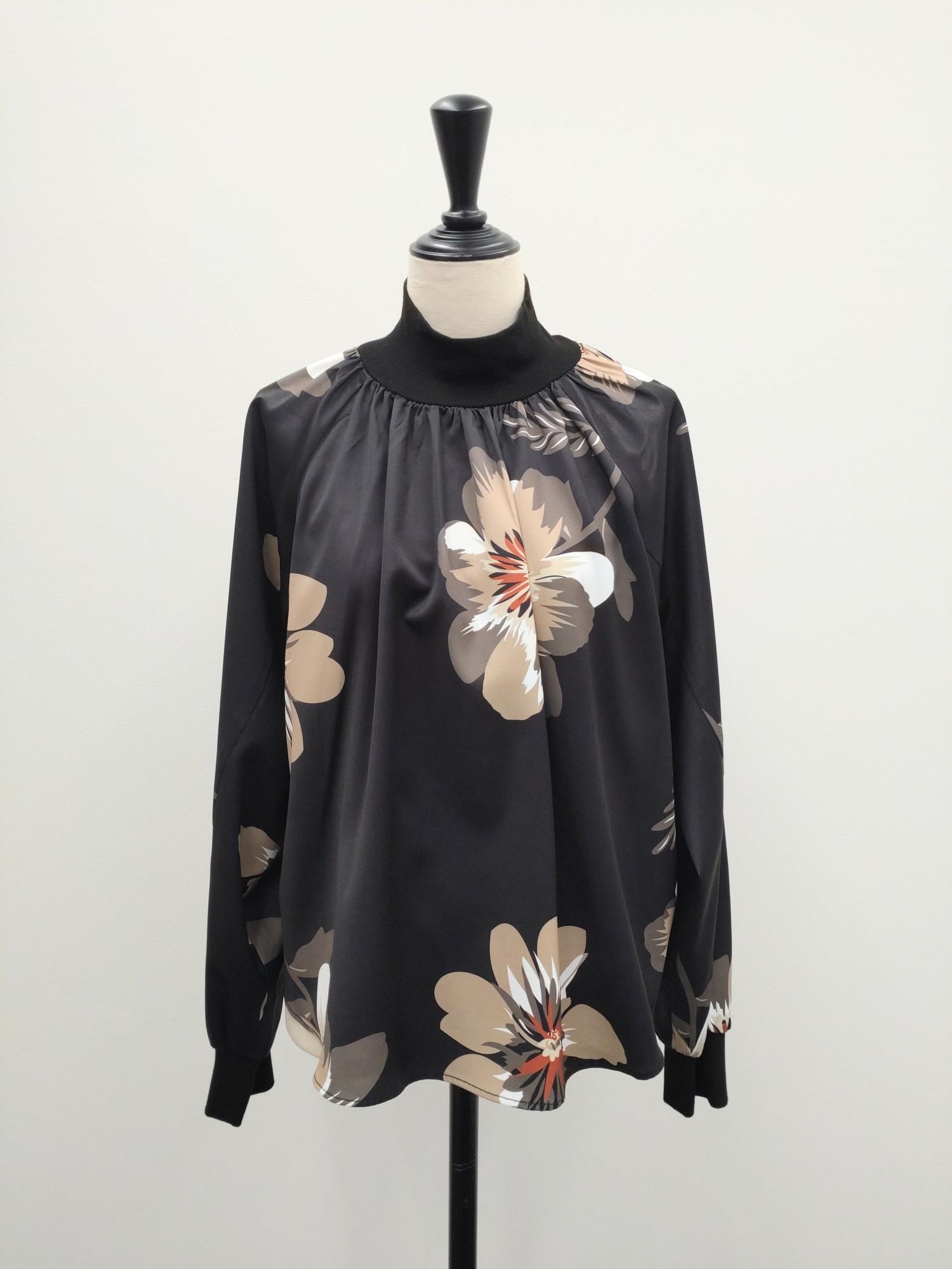 【SAMPLE SALE】ラスト1点!フラワープリントハイネックプルオーバー