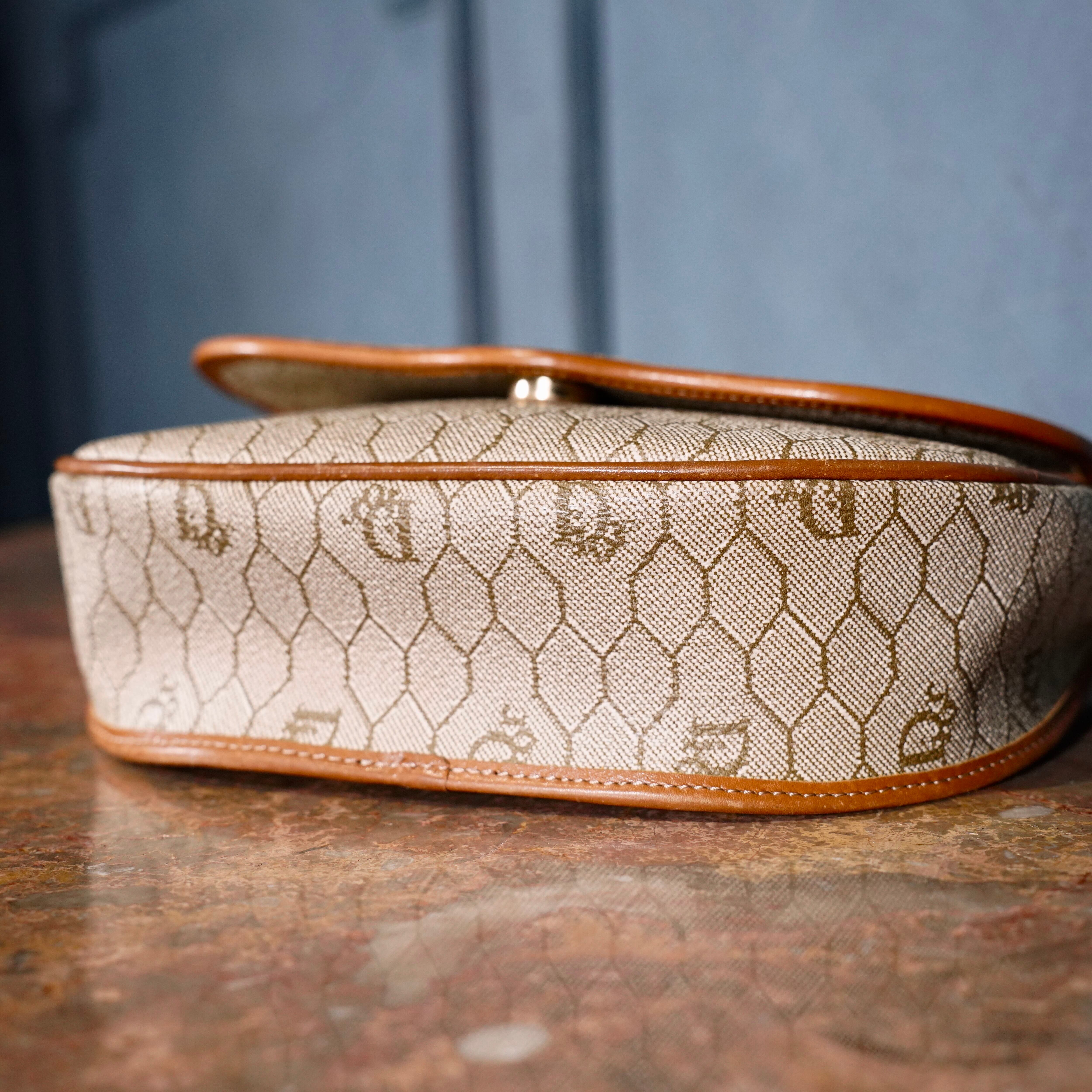 Christian Dior HONEYCOMB PATTERNED SHOULDER BAG/クリスチャン