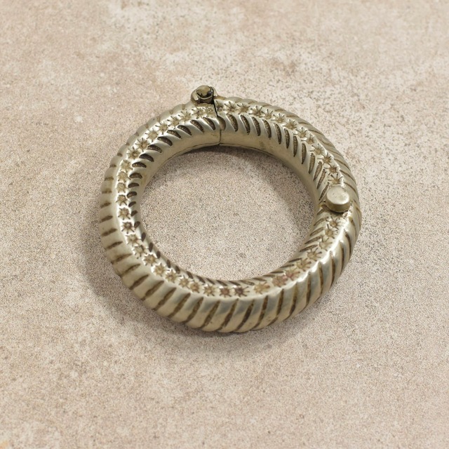 Vintage ethnic design bangle