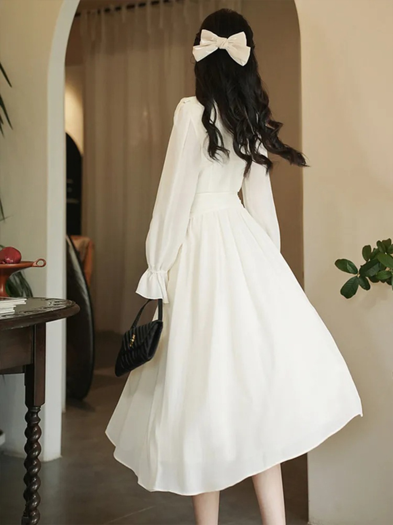 【0087】Vintage V-neck Flare Long Sleeve Dress