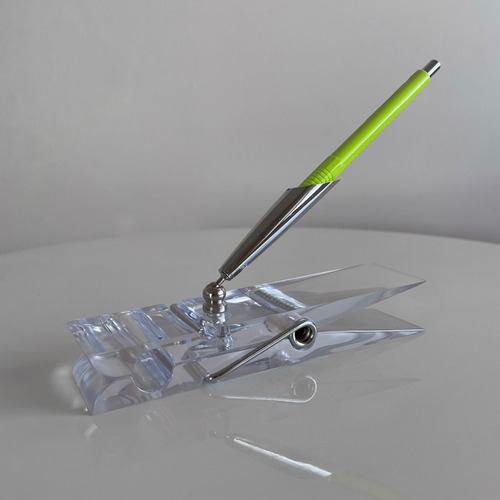 70s acrylic memo clip