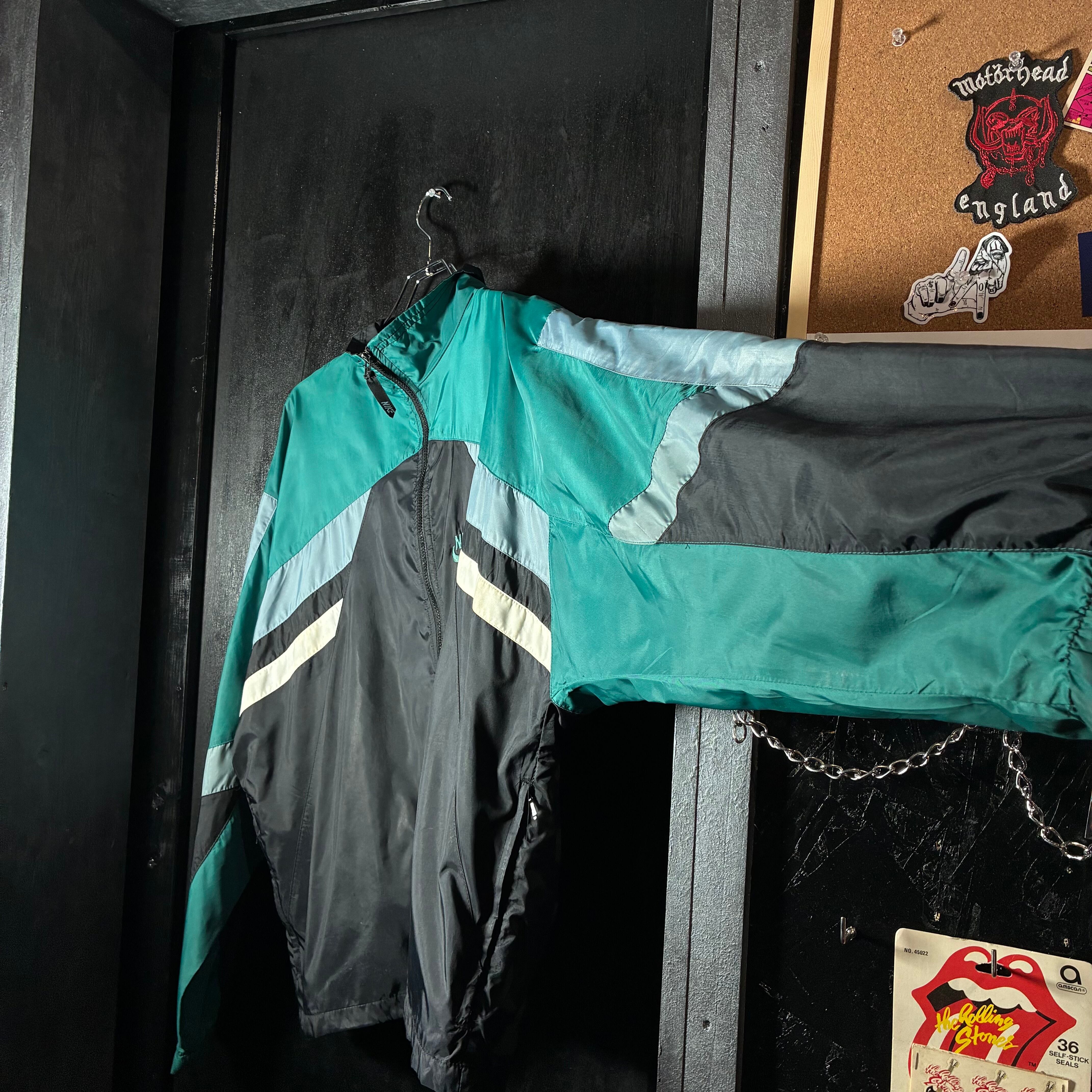 90s NIKE ナイロンジャケット グリーン×ブラック切替 ナイキ | 古着屋