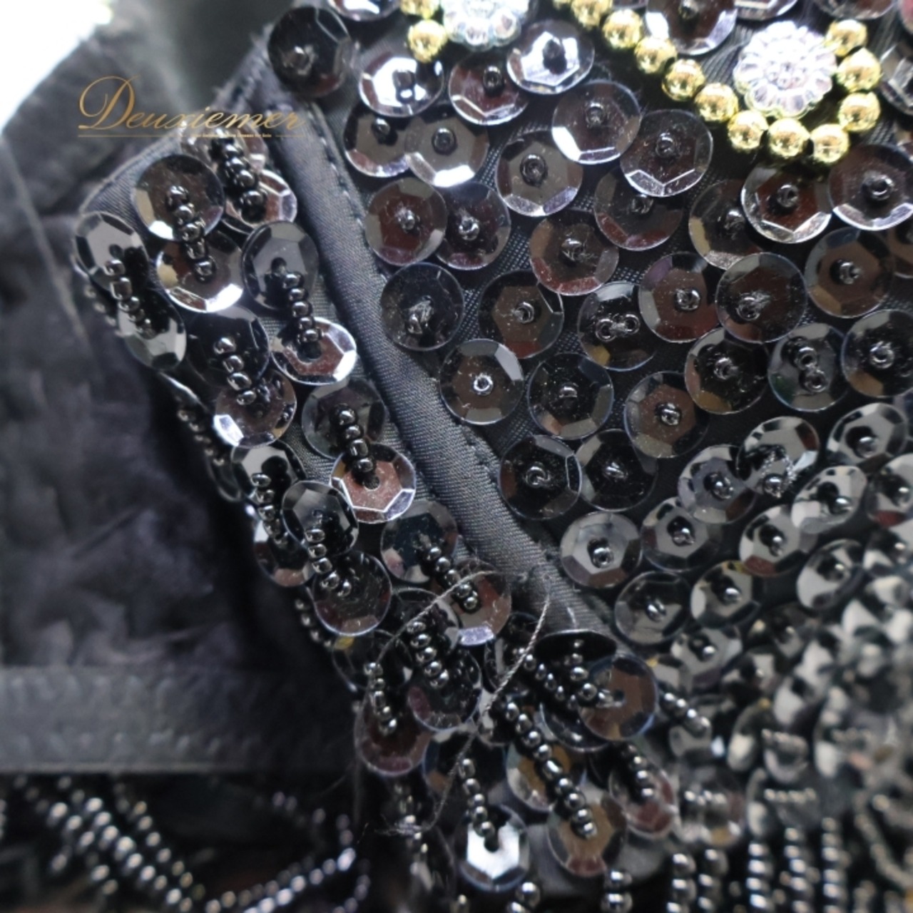 ベリーダンス オリエンタル 衣装 上下セット ブラック系 スパンコール フリンジ ヘッドスカーフ 3点 セット トップス スカート 黒 金 青 花 ビーズ ラインストーン 煌びやか 華やか かわいい ダンス衣装 舞台 装飾 豪華 ゴールド系 ピンク系 ブルー系