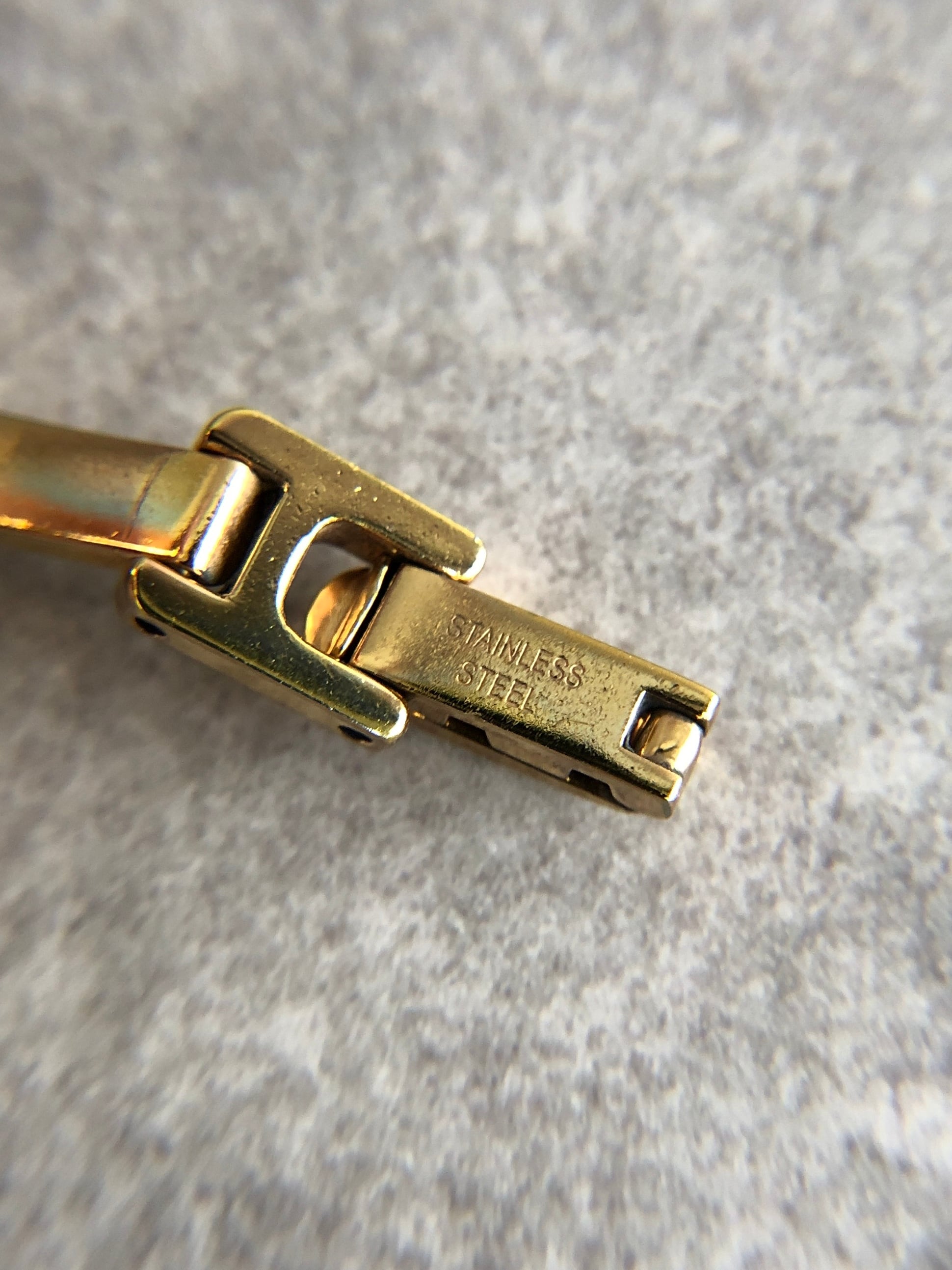 GUCCI グッチ 腕時計 ゴールド スクエア ステンレススチール 1900L