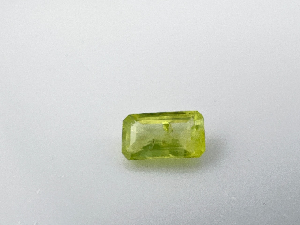 クリソベリル　1.69ct　[C13‐8]