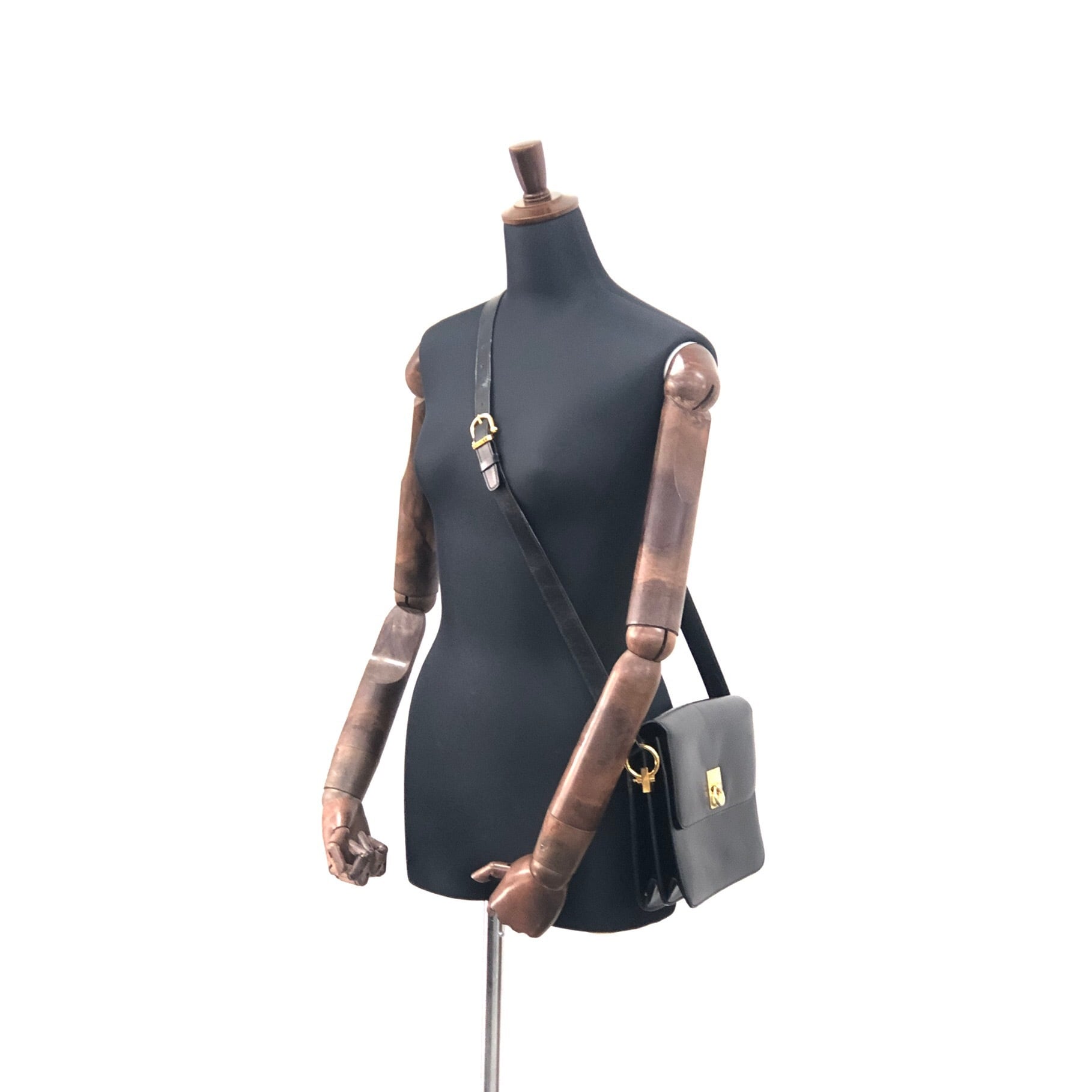CELINE セリーヌ ガンチーニ レザー ショルダーバッグ ブラック CELINE セリーヌ ガンチーニ レザー ショルダーバッグ ブラック