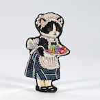 刺繍チャームブローチ Maid Cat