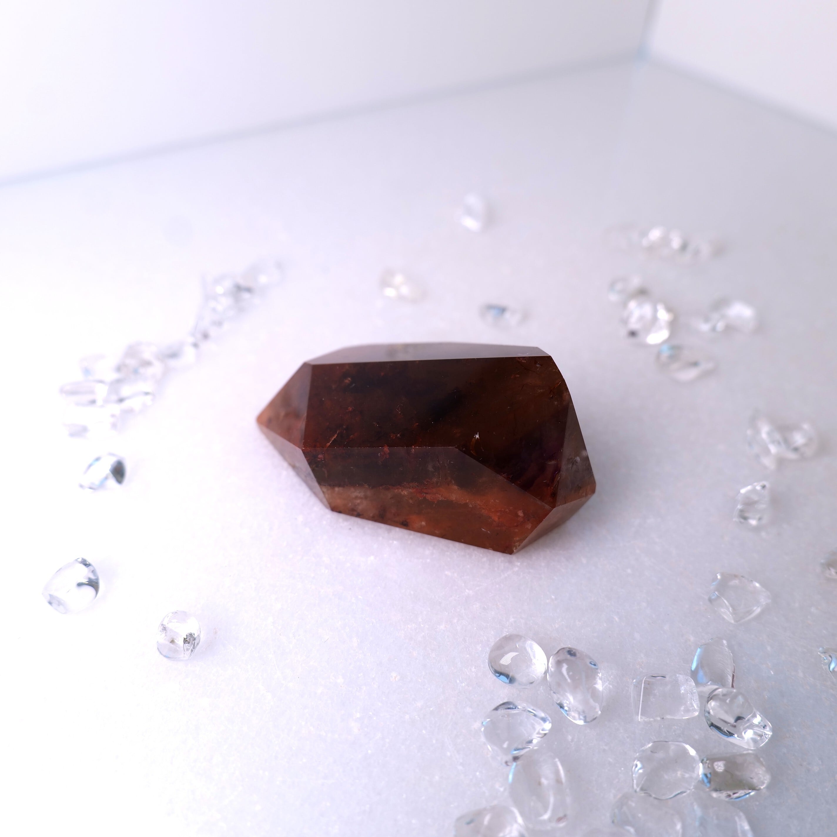 【虹色の輝きと幾重もの鉱物が織りなす、神秘の世界を宿す希少水晶】ELOクォーツ（ドリームコートレムリアンシードクリスタル）ポリッシュポイント70　G20_4
