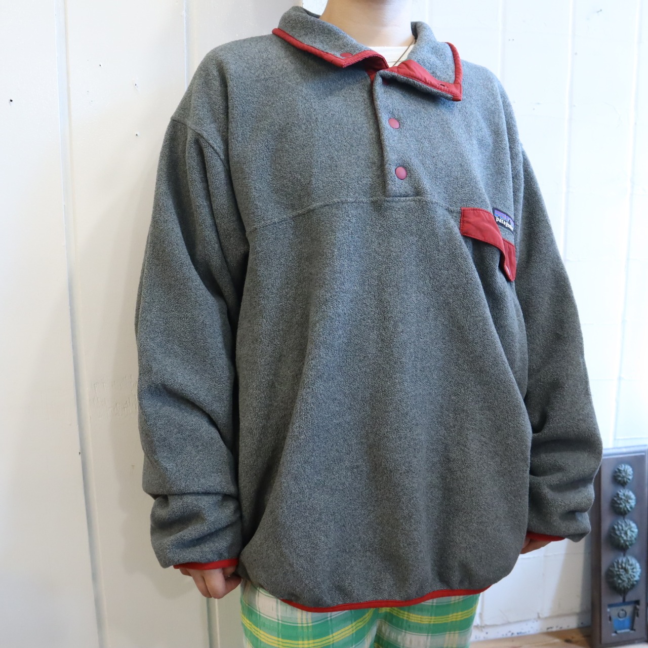 Patagonia gray×red pullover snap-t [k-6228] | Fizzvintage