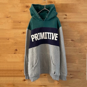 【primitive】ブランドロゴ プリント プルオーバー パーカー Mサイズ スケボー スケートボード アメリカ古着