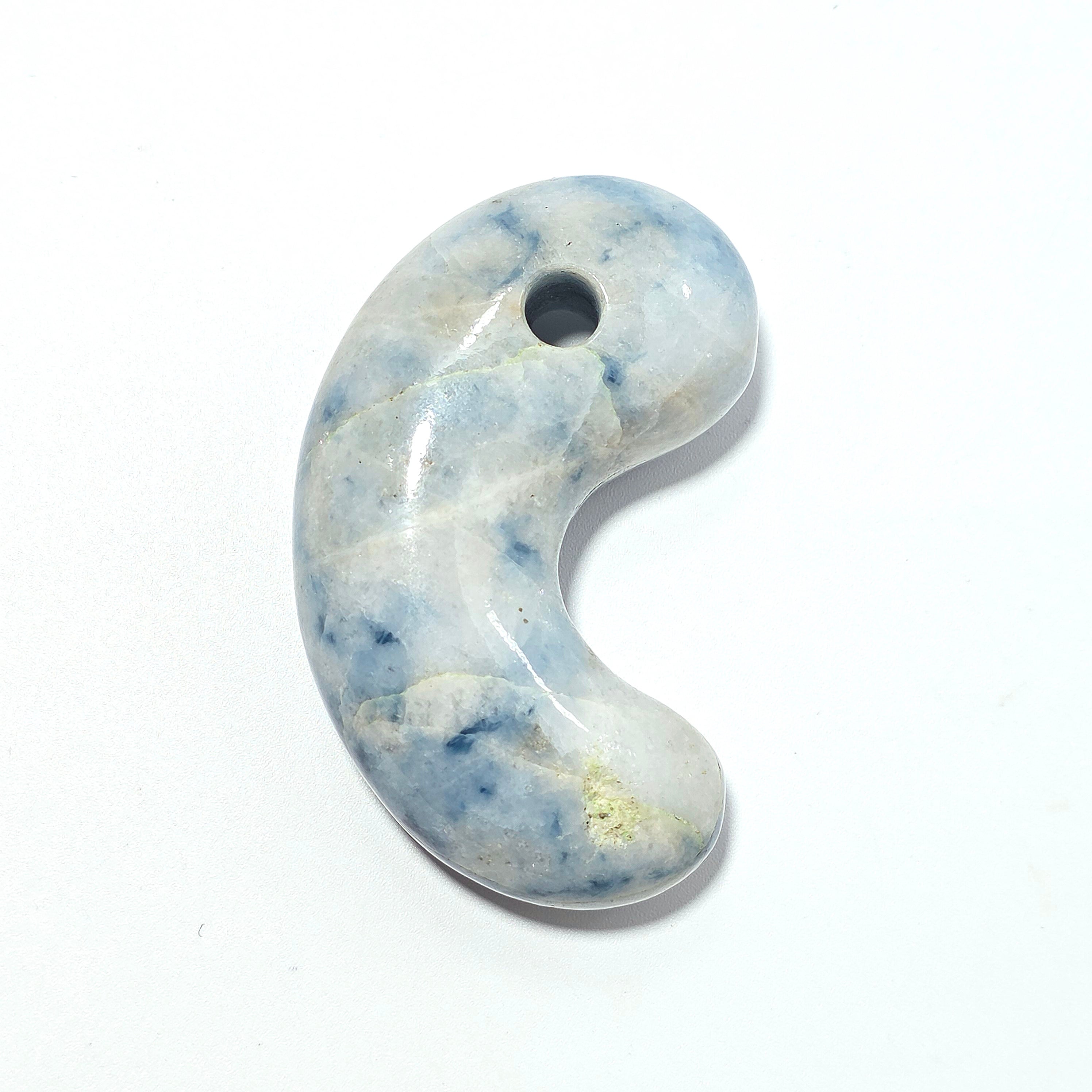 入コン沢 勾玉:糸魚川翡翠 BMT0574 | 糸魚川翡翠工芸家 赤羽可行BASE